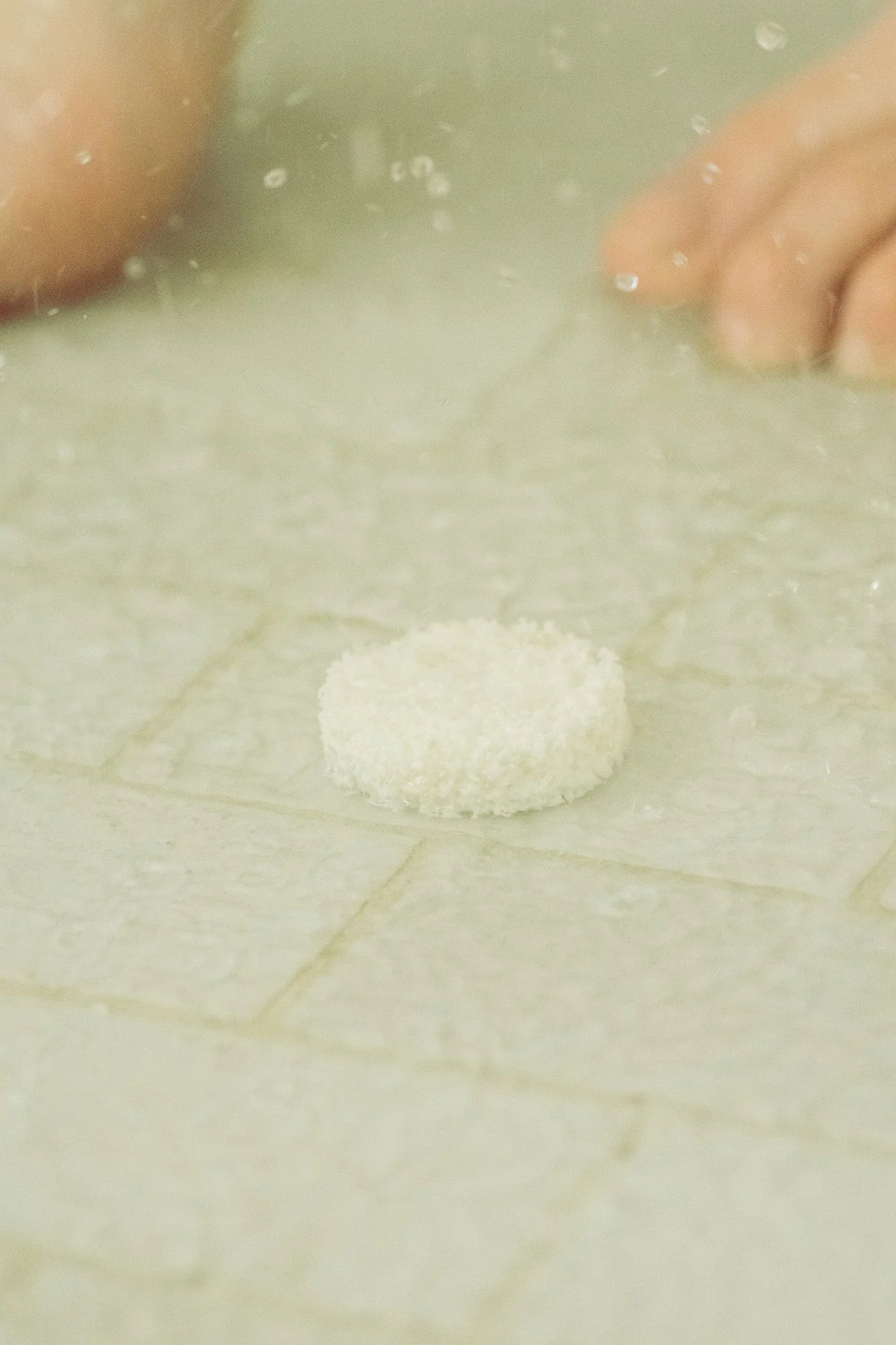 EUCALYPTUS STEAM® Cleansing vapors for the shower™