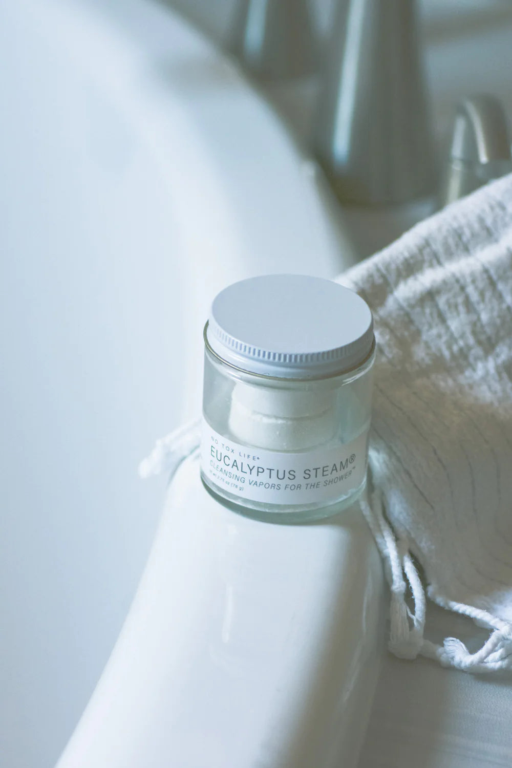 EUCALYPTUS STEAM® Cleansing vapors for the shower™