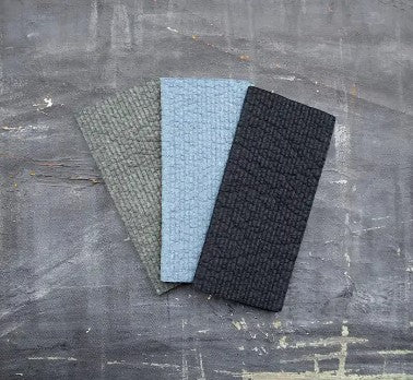 3 solid color sponge cloth on dark background: Dark green, Whale Blue, Black