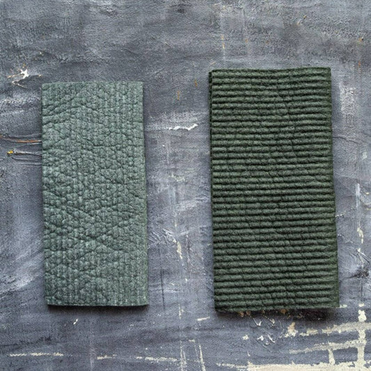 Dry versus wet sponge cloth